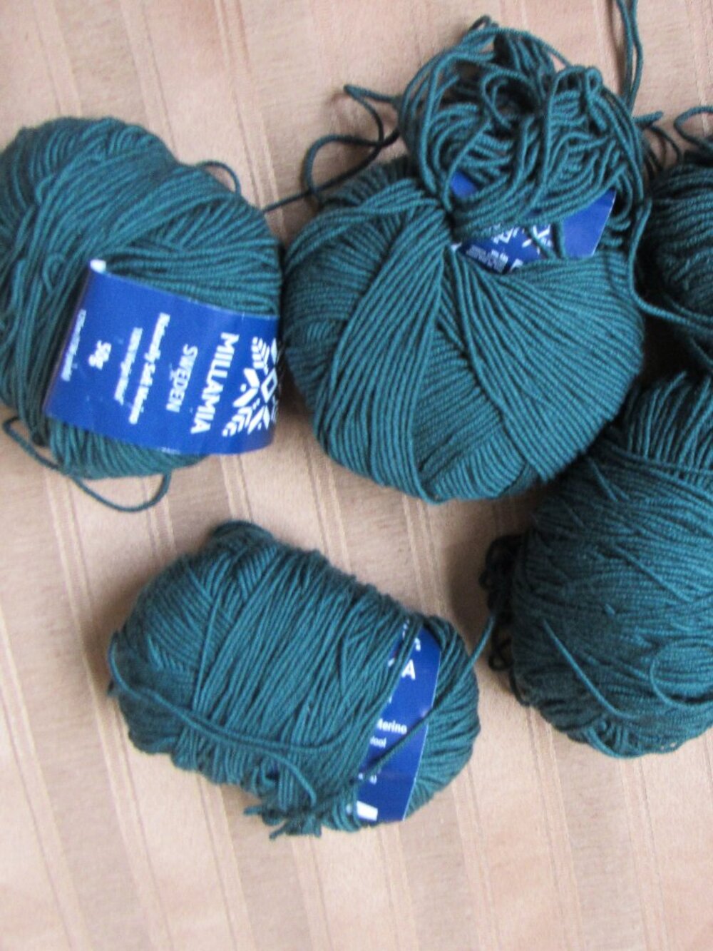 Lot of ap. 250g  Millamia Sweden Naturally Soft Merino Wool Yarn ,Dark green